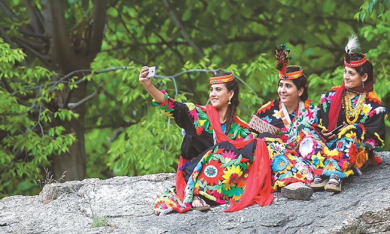  Beautiful-Kalash-Women