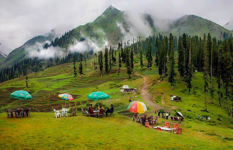  Lalazar-Tourist-spot-kaghan-valley