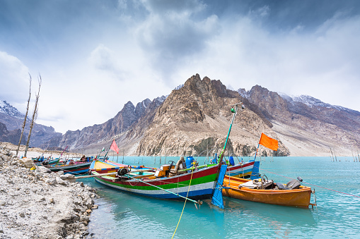  hunza-valley-gilgit-baltistan.