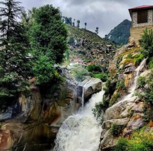  lamchar-waterfall-in-ushairi-kumrat-valley-kpk